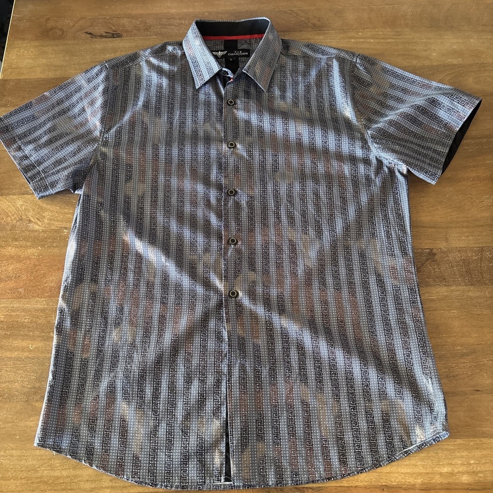 VIP Collection Mens Large Button Down Short Sleeve Shirt Black w/ Gold Accents